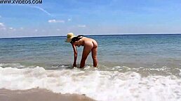 Jackie Stevens: A Hot Mature Momma's Ass Gets Cammed in 720p