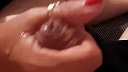 i got a handjob from the milf hairdresser and it was intense