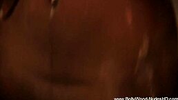 Explore her sensual naked side!