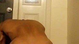 i'm lvory white, masturabting in random apartament