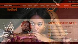 Big ass face sitting with big natural tits