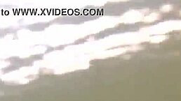 公共船上闪现大奶的狂野故事