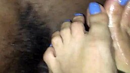 hey, check out this latina milf's feet and toes fetish fun 😍