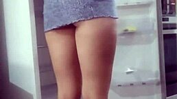 I filmed my stepmother washing the fridge almost naked 😊