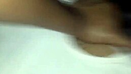 操 我半夜逮到Kally强行猛干她！