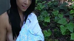 beauty performs oral on hunk after payment