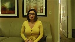 Chubby Milf Analized