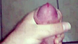 Wow, solo masturbation like never before!