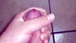 Wow, solo masturbation like never before!