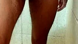 Novinho Shows Dick In Shower