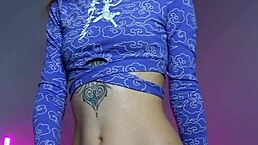 tiktok facesitting gone wild with sunako kirishiki 😏