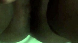 mi esposa tetona en el hotel