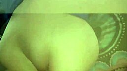chilenita culona en cuatro patas gritando de placer pov culo hermoso. hardcore latina couple in doggystyle anal masturbation bent over close-up