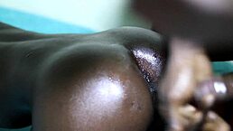 我弯腰猛干娇小黑人女友18+粗暴后入肛交中出