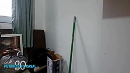 safada gozando na pica em orgia interracial com grupo de homens 😍