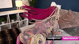 Wow, watch this tattooed goth chick finger and dildo her big booty! 😍