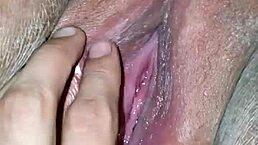 uhh, my beginner fingers just explorin down there