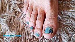 i showed my lil feet without my huband knowing it was so secret