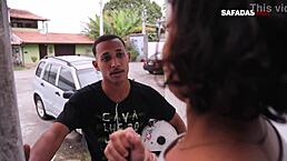 i saw this novinha givin' to the deliver guy with big cock, it was so hot!