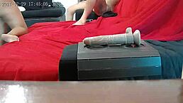 Deixei uma c�mera escondida para ver o que minha irm� e minha mulher fazem quando vou trabalhar