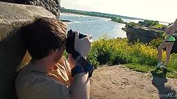 Spunky teen model strips naked in outdoor photoshoot