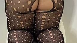 大屁股熟女穿渔网袜抖臀喷水...太猛了