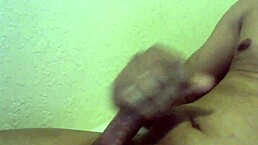 Solo en mi casa me vengo para las j y las maduras