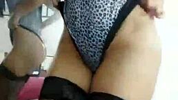 秘鲁黑发Tania和哥伦比亚Leo激情猛干