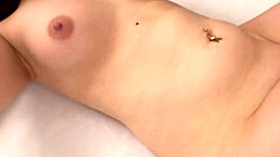 絶品キツキツおま こ 指一本挿れただけでも確かな締付けを感じるキツマンにと外もナカもパーフェクトボディな21歳ウェイトレスのお姉さんの高画質フル動画はurlをコピペで https is gd yrtvwq