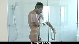 big tits milf alix lynx lets boyfriend cum on her ass after blowjob