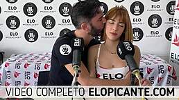 i'm melu vancick, showing my tetas in this spicy cuarto, oh god it's so hot.