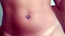 Agatha Carioca Casada Fazendo Striptease Na Webcam Enquanto Corno Está No Trabalho!