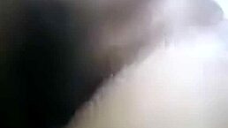 喀拉拉浴室自拍印度业余妹热辣诱惑