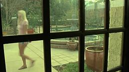 Scarlet Red And Mindi Mink Share Passionate Pussy Play