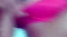 SUZY FURACÃO CHATS WITH CLIENT ON VIDEO CALL