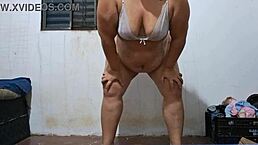 i twerk my big ass for him