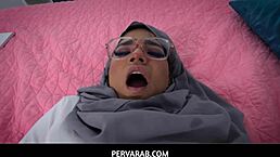 lucky stud bangs middle-eastern pussy hard