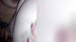 Amateur guy licks tinder girl's pussy in homemade setting with tattoos