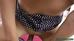 Teen 18+ager feels intense pleasure sucking old timer