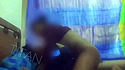 性感拉丁妹打电话求操屄