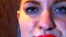 Hannamontana Gets Very Horny And Masturbates Her Pussy Right In The Shower