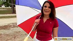 想看漂亮网球老师为钱猛操吗？