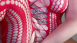 fingering that muscular curvy milf's dripping wet pussy to orgasm