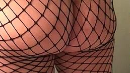 real wife emma shakes her big ass while masturbating 😘