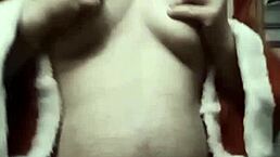 嘿，现在能给我看你那些天然大奶吗？