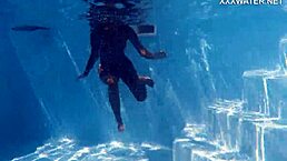 Yorgelis Sets Aside Clothes to Seduce Producer