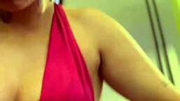 nossa, treino na academia me deixou suada e minha bucetinha escorreu de tesão! 😳