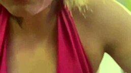 nossa, treino na academia me deixou suada e minha bucetinha escorreu de tesão! 😳