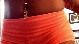 Ebony babe shakes her thick cameltoe with fierce twerk