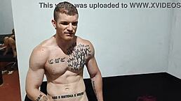 Peguei No Flagra Meu Namorado E O Amigo Dele Se Masturbando E Aprontei Com Eles - Completo No Red E No Sheer